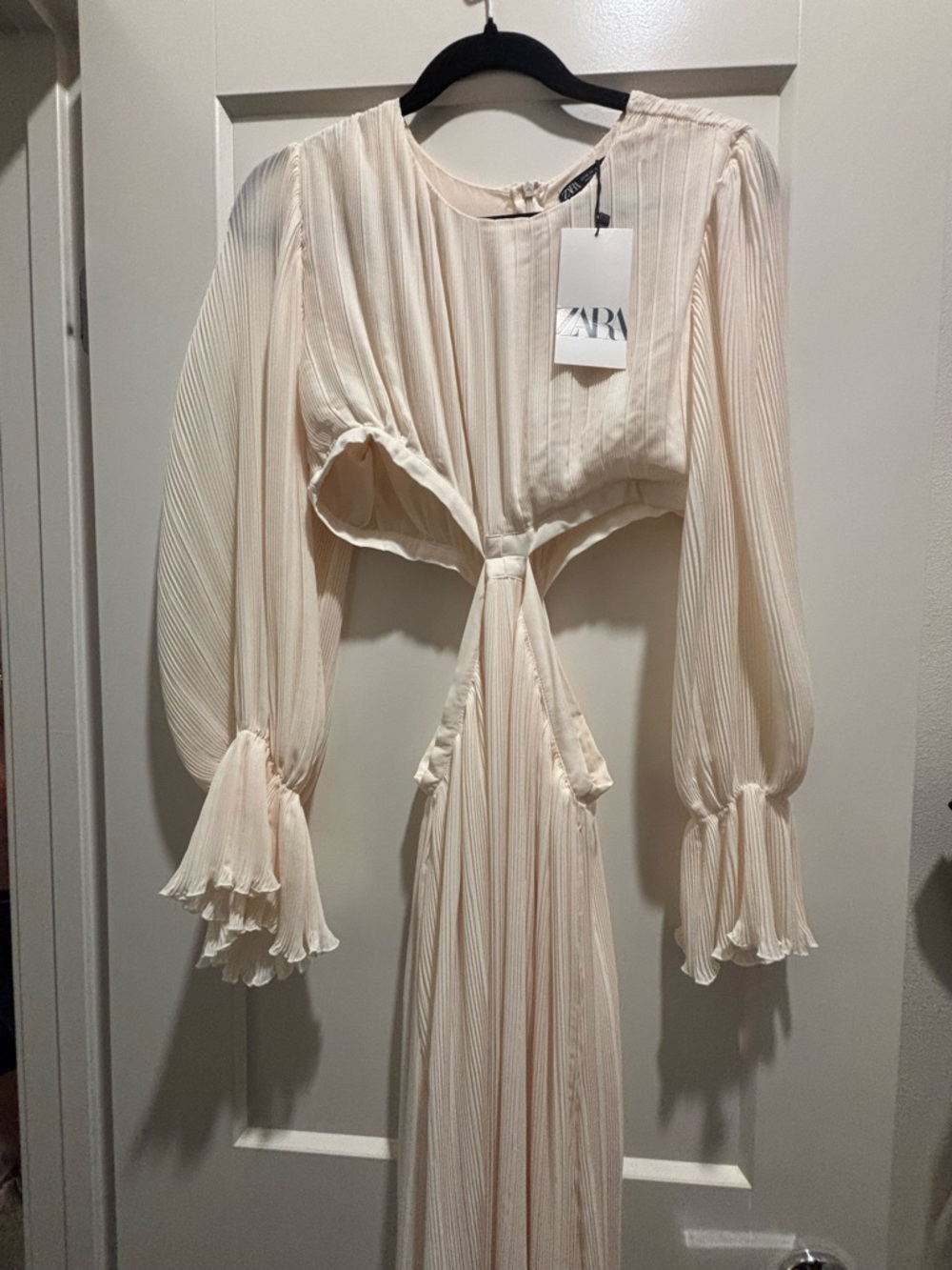 ZARA Cream Pleated Long-Sleeve Tie-Front Maxi Dress